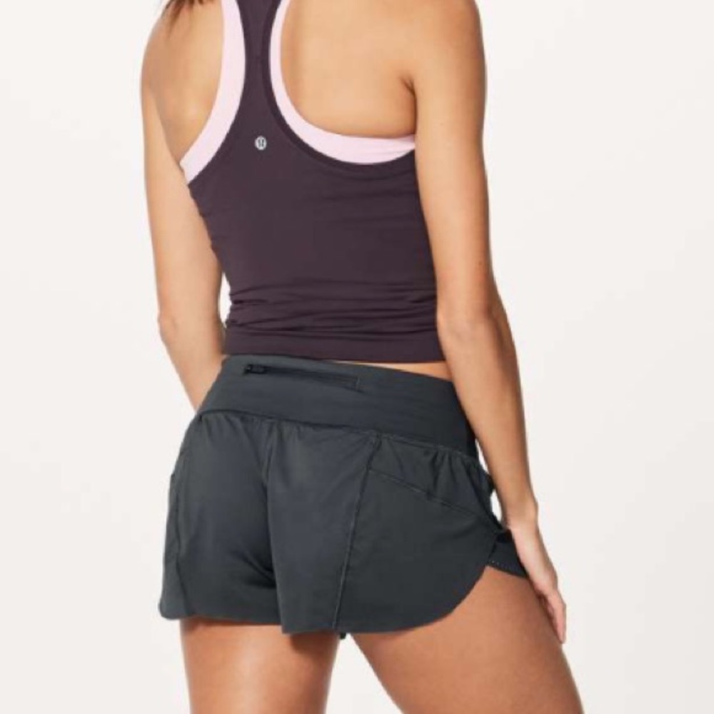 Lululemon Chase Me Shorts - Picture 13 of 13